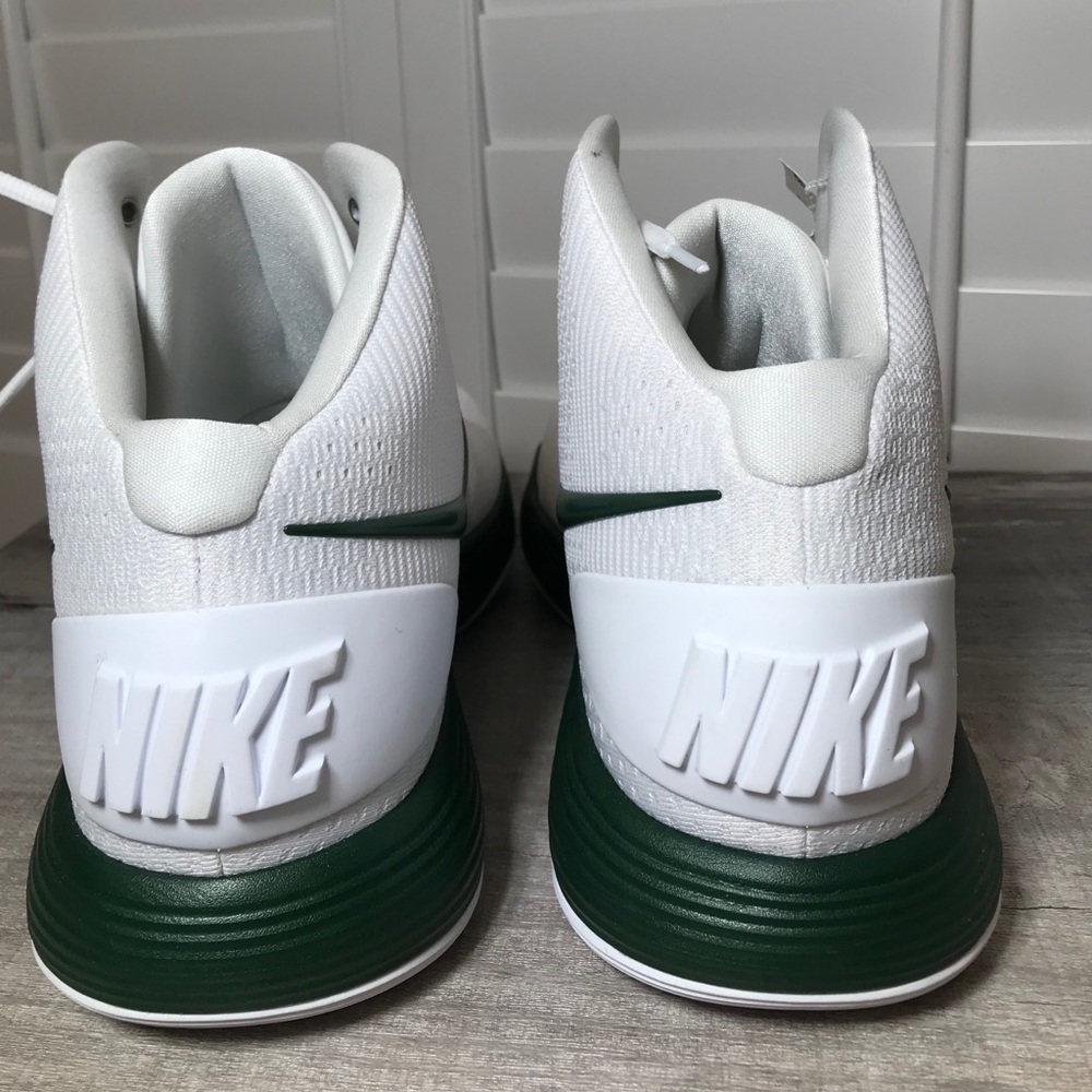 NWT NIKE HD BASKETBALL 🏀 SHOES